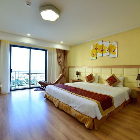 Ruby Hotel Da Nang Esterno foto