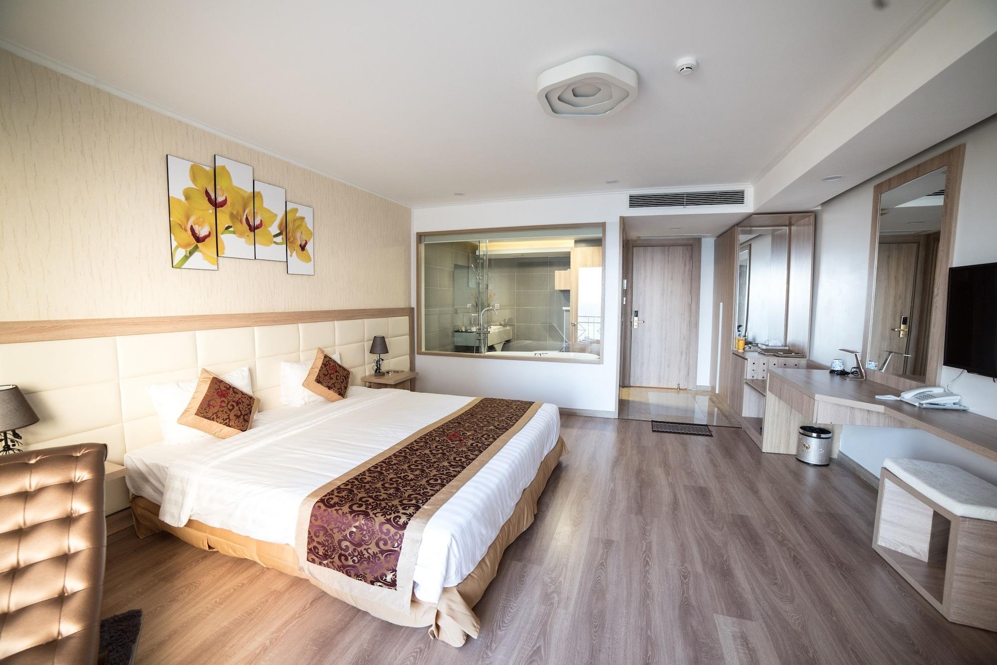 Ruby Hotel Da Nang Esterno foto