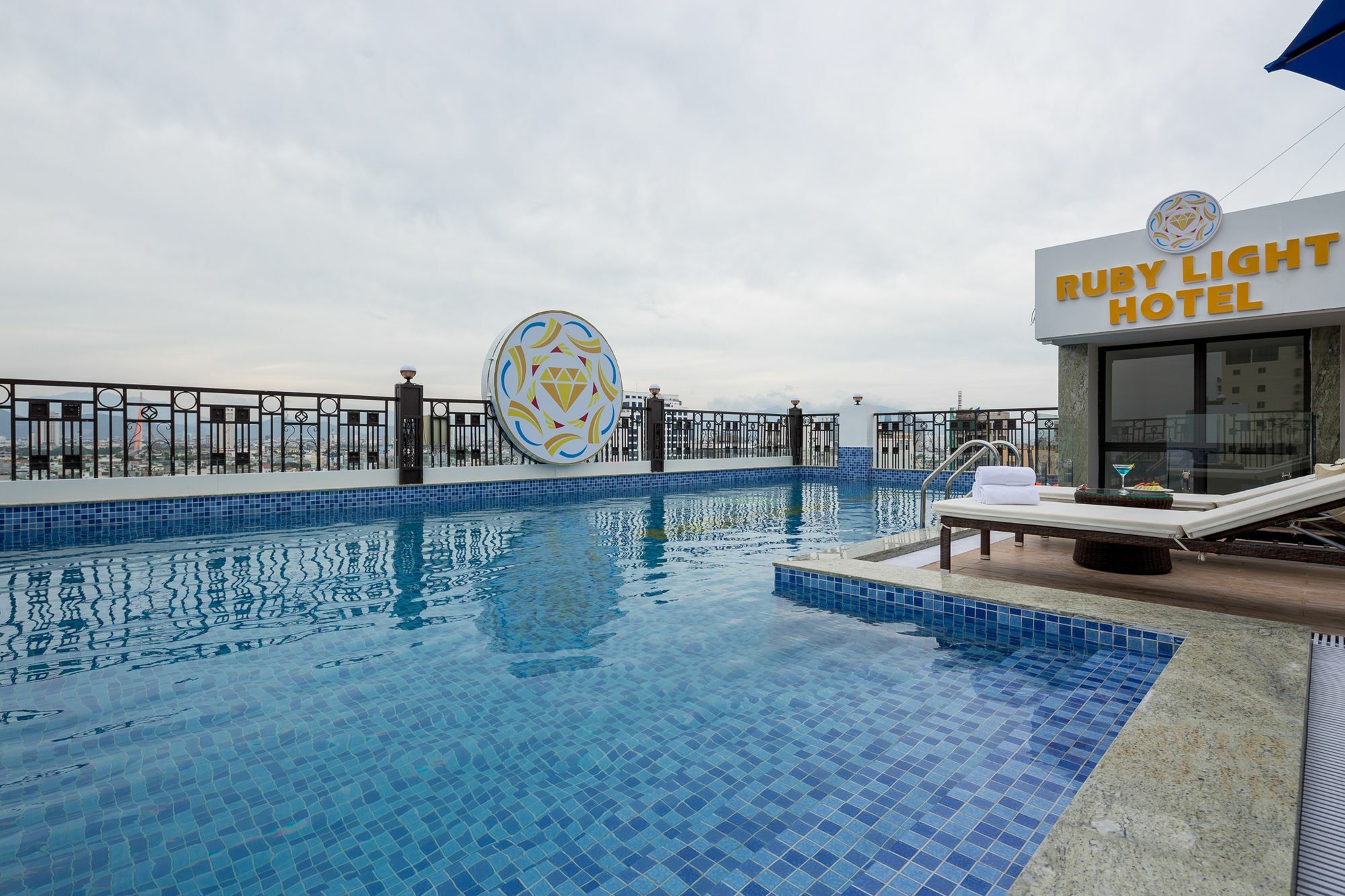 Ruby Hotel Da Nang Esterno foto